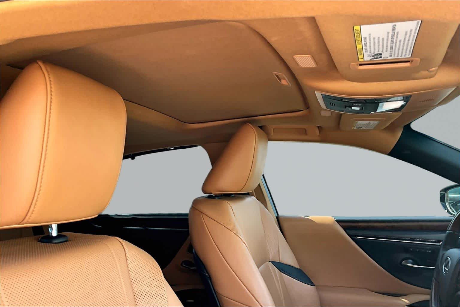 Used 2022 Moonbeam Beige Metallic Lexus Ultra Luxury image 14