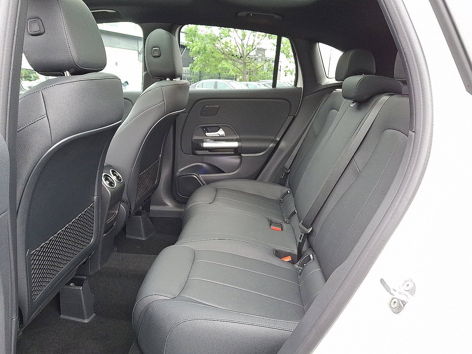 Used 2026 Polar White Mercedes-Benz GLA 250 image 6