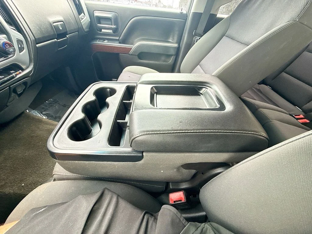 Used 2018 Black GMC SLE image 35