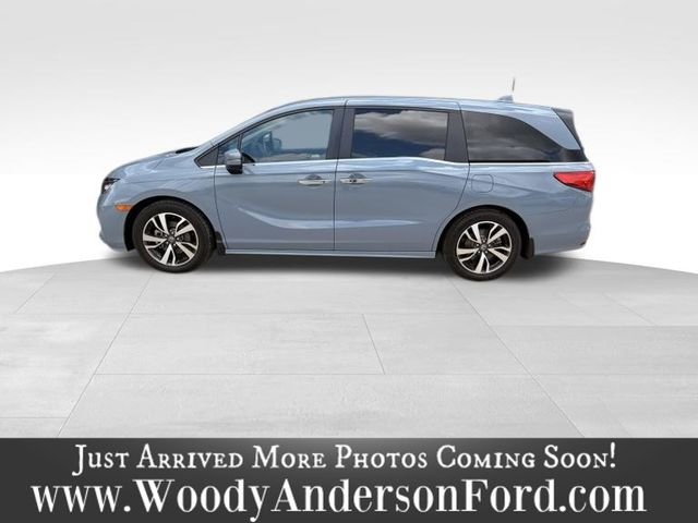 Used 2024 Sonic Gray Pearl Honda Touring image 3