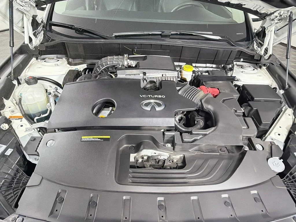 Used 2022 White INFINITI ESSENTIAL image 31