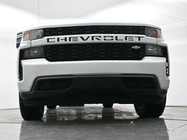 Used 2021 SUMMIT WHITE Chevrolet Custom image 10