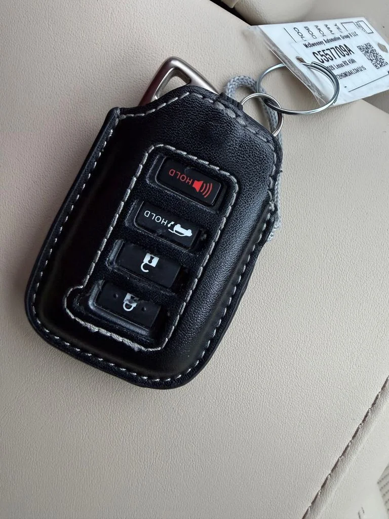 Used 2020 Beige Lexus 450h image 23