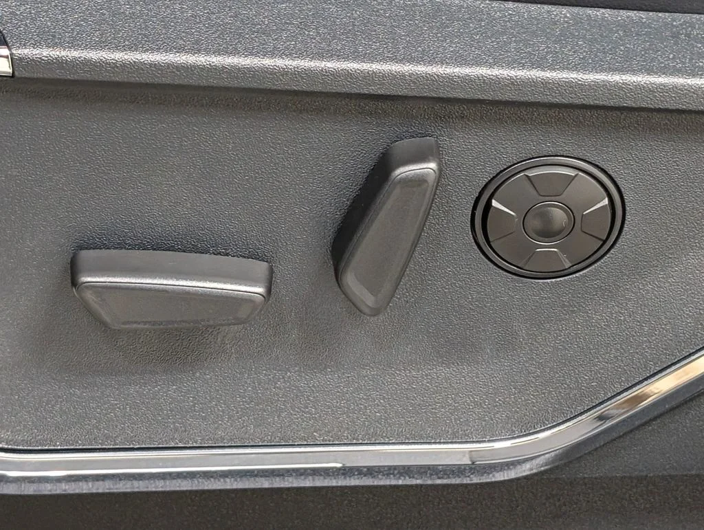 New 2026 Avalanche Ford F-250® Platinum® image 18