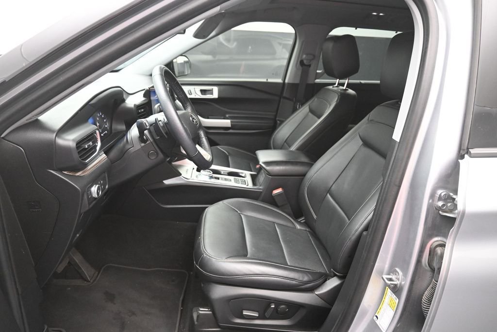 Used 2021 Silver Ford Limited image 18