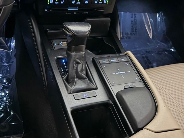 Used 2019 Matador Red Mica Lexus 350 Luxury image 31