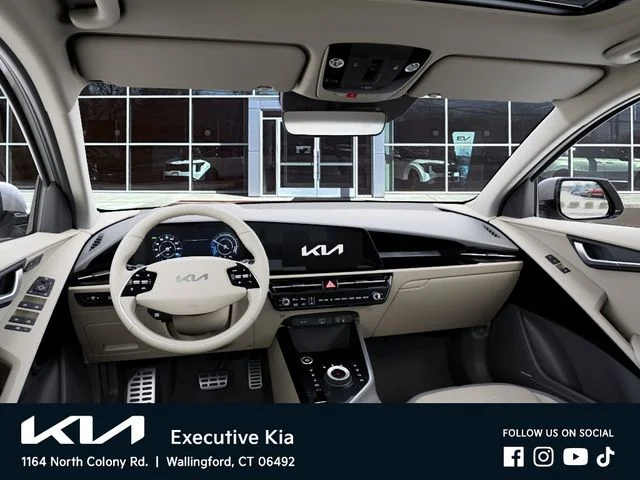 New 2026 White Kia Wave image 14