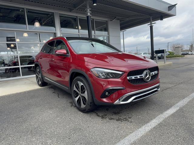 New 2026 MANUFAKTUR Patagonia Red Metallic Mercedes-Benz GLA 250 4MATIC® image 21