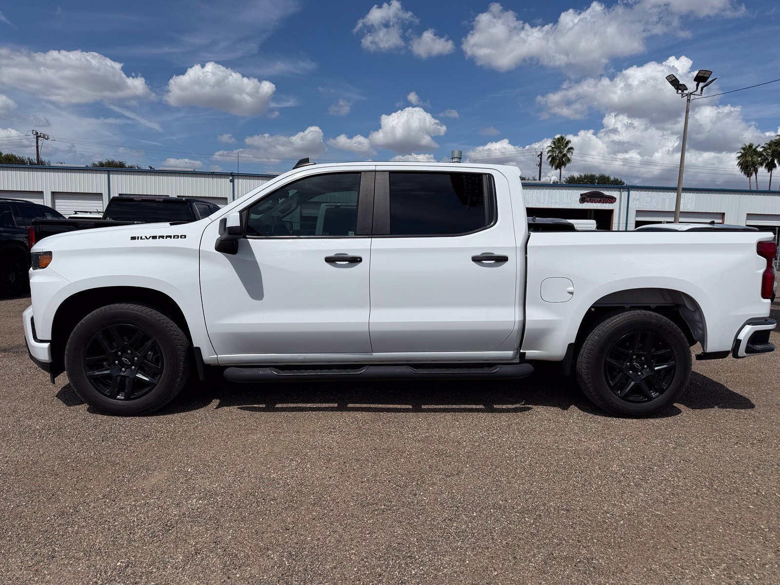 Used 2020 White Chevrolet Custom image 4