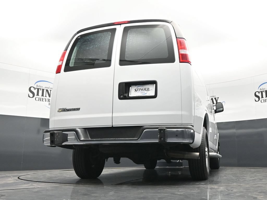 Used 2024 Summit White Chevrolet WT image 34