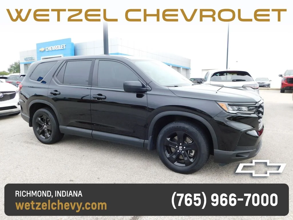 2023 Honda Pilot LX AWD's photo