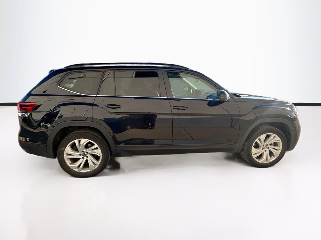 Used 2023  Volkswagen 3.6L V6 SE w/Technology image 4