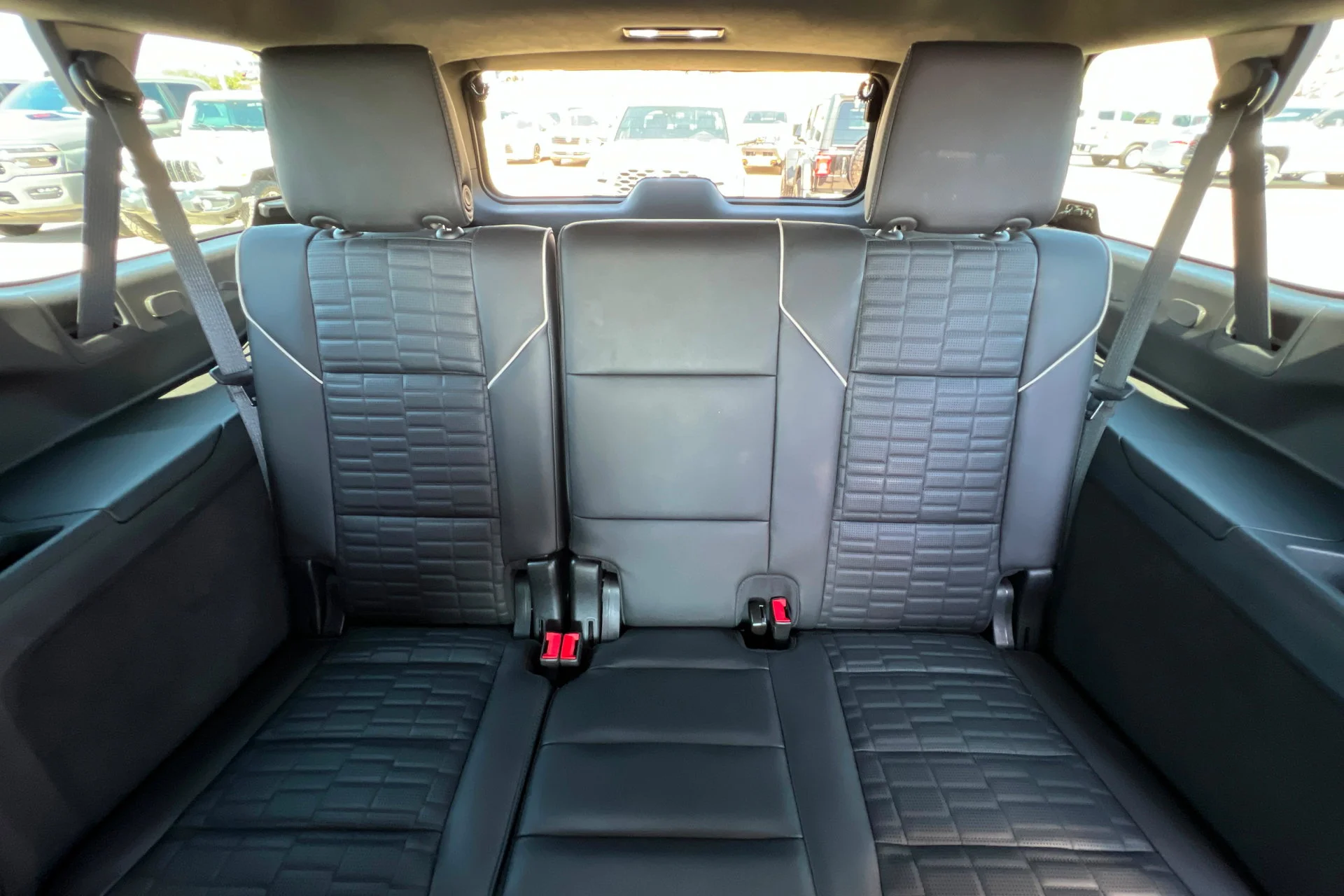 2024 Cadillac Escalade ESV Premium Luxury Platinum - Photo 22