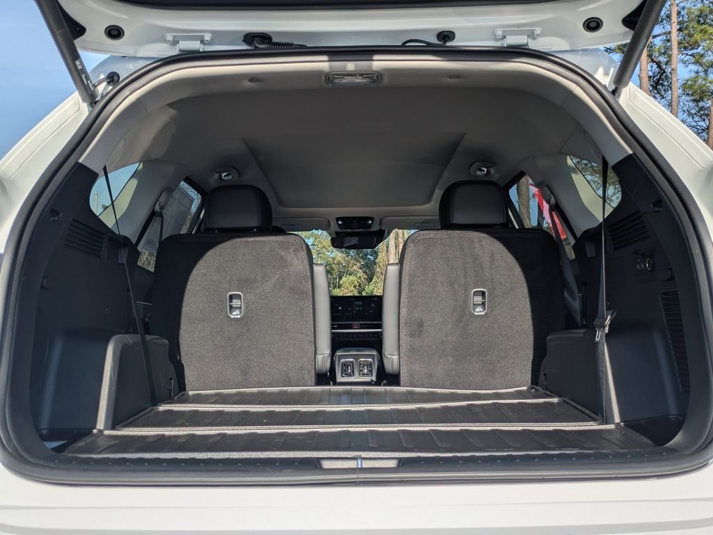 New 2026 Glacial White Pearl Kia X-Line EX AWD image 13