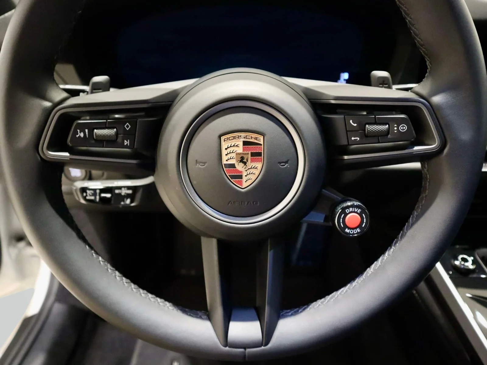 Used 2025 White Porsche Carrera Coupe image 26