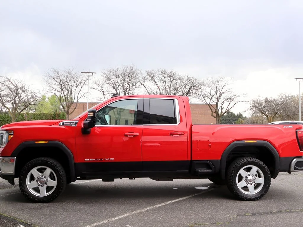 Used 2021 Cardinal Red GMC SLE image 4