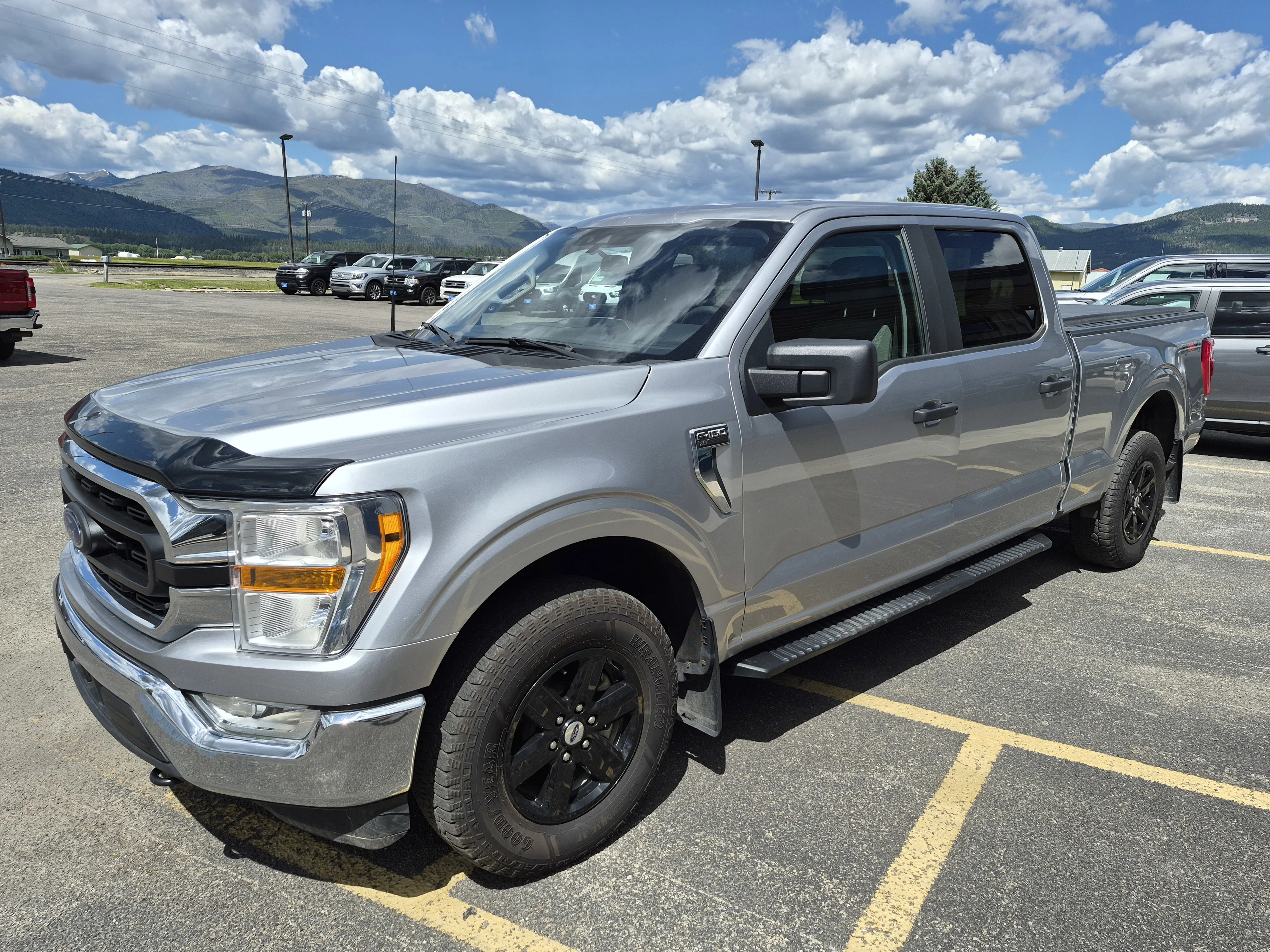 Used 2022 Silver Ford XLT image 11