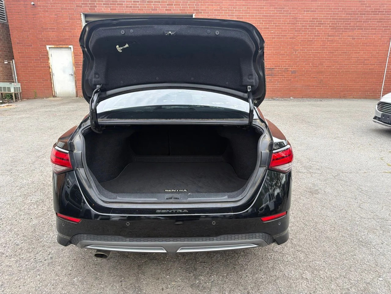 Used 2020 Black Nissan SR image 10