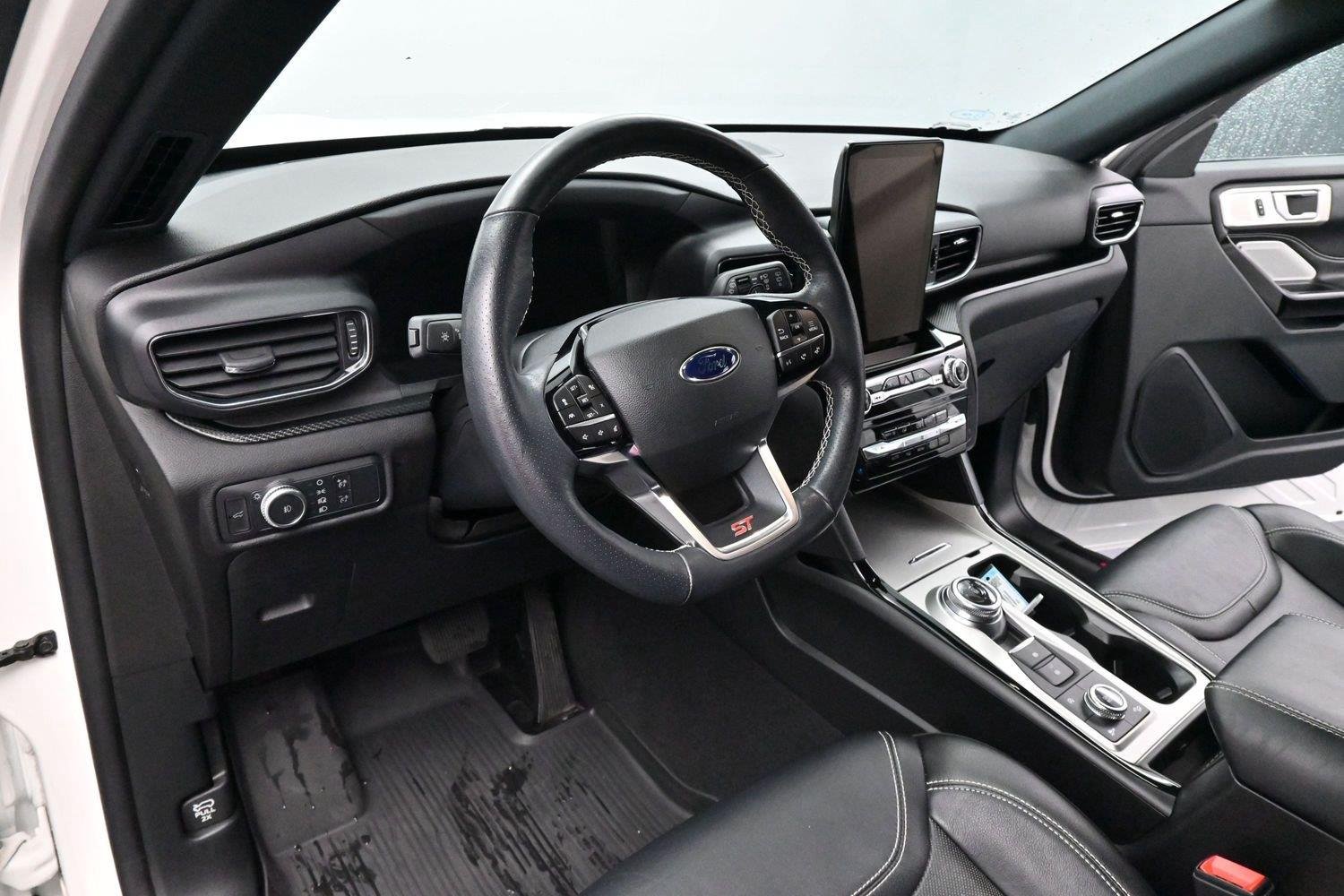 Used 2022 Star White Metallic Tri-Coat Ford ST image 19