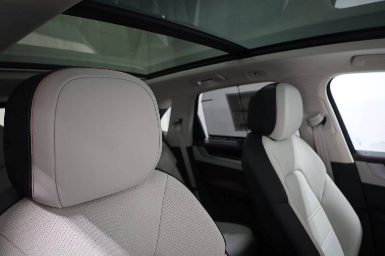 Used 2025 White Porsche GTS image 22