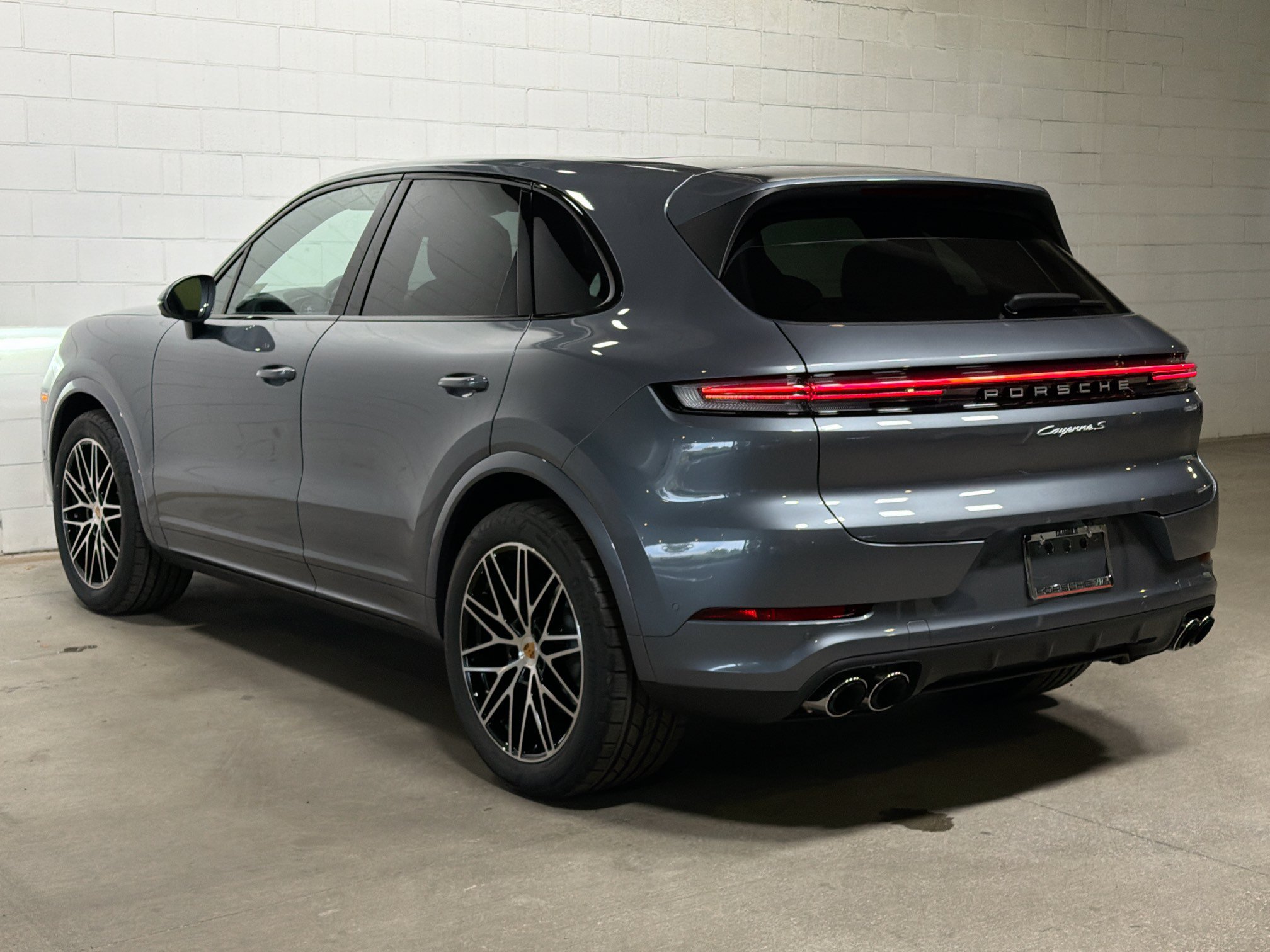 New 2026 Vanadium Grey Metallic Porsche S image 3