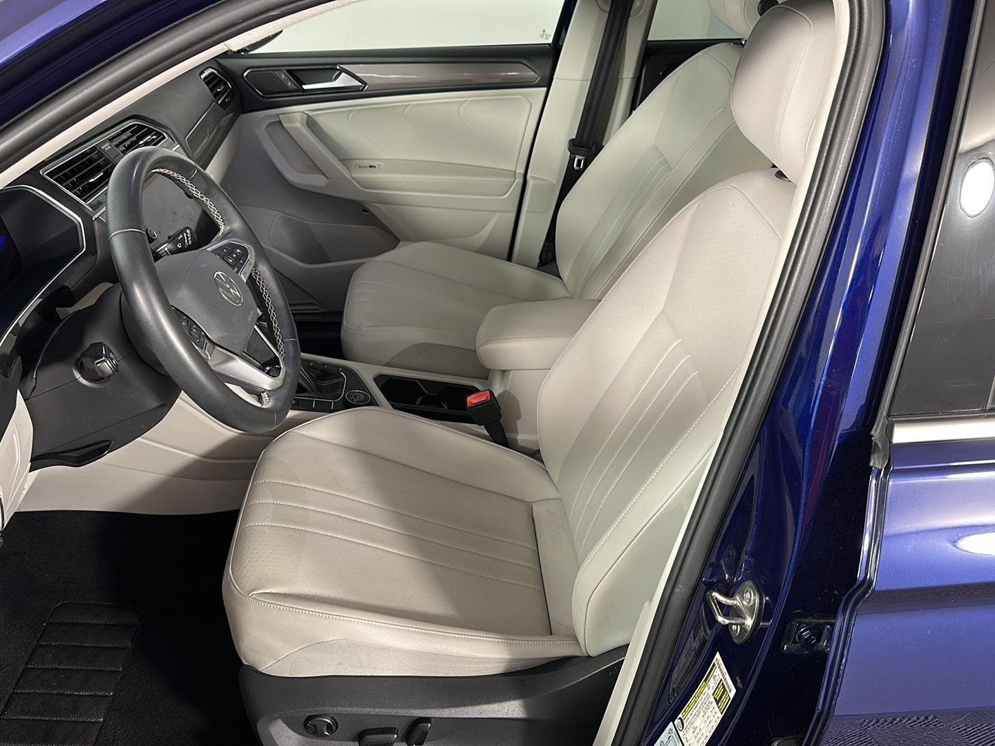 Used 2022 Atlantic Blue Metallic Volkswagen SE image 16