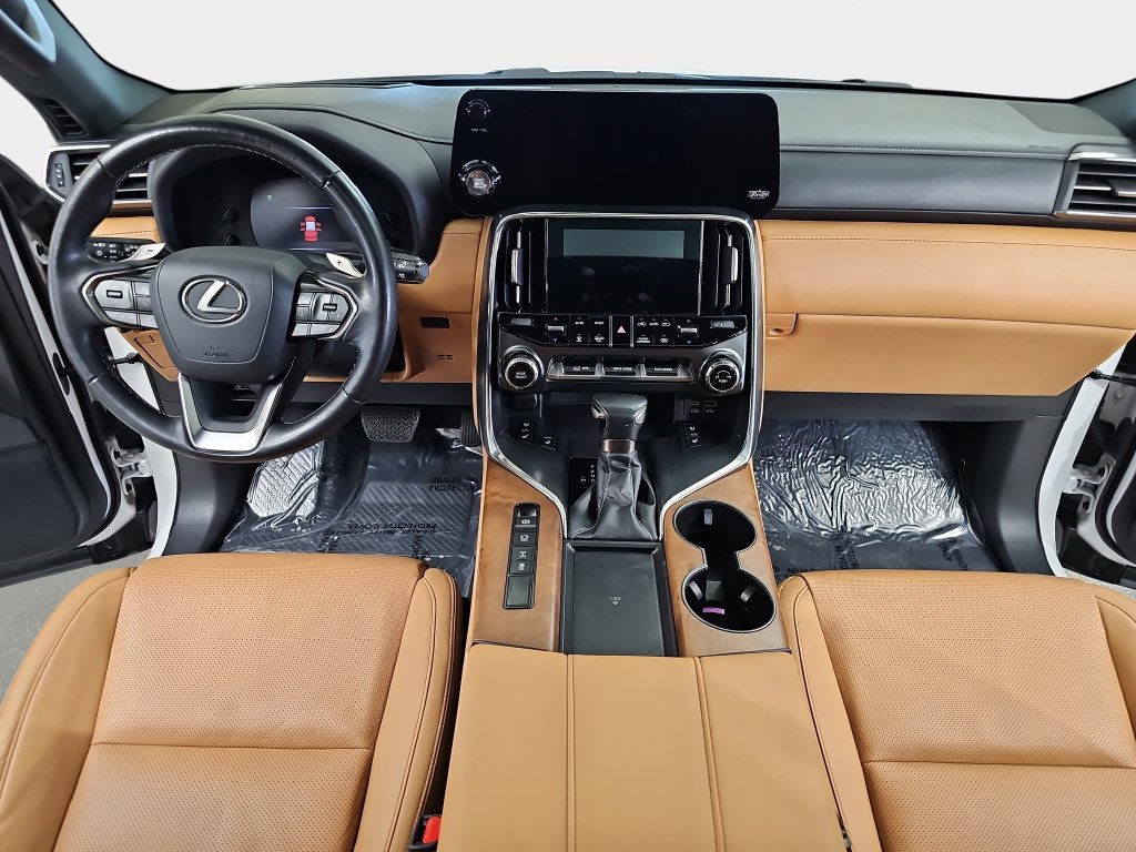 Used 2022 White Lexus 600 Premium image 10