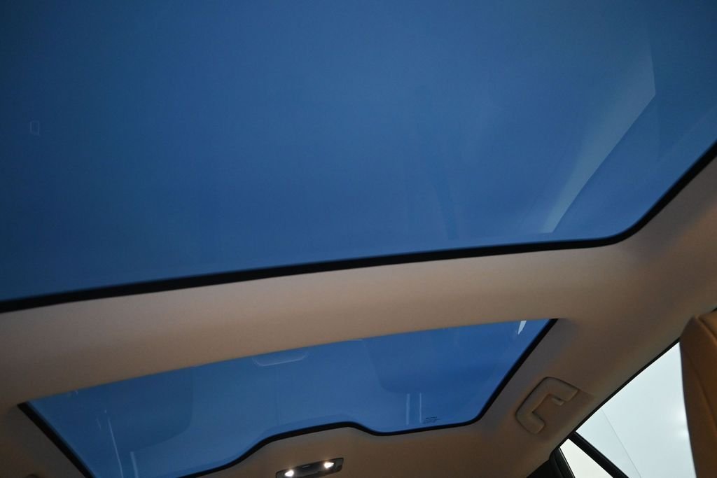 New 2026 Oxygen White Lexus  350e PREMIUM image 26
