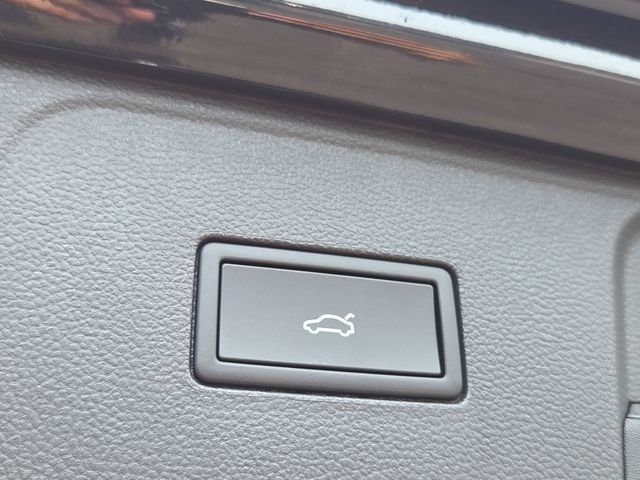 New 2026 Black Volkswagen 2.0T SEL image 12