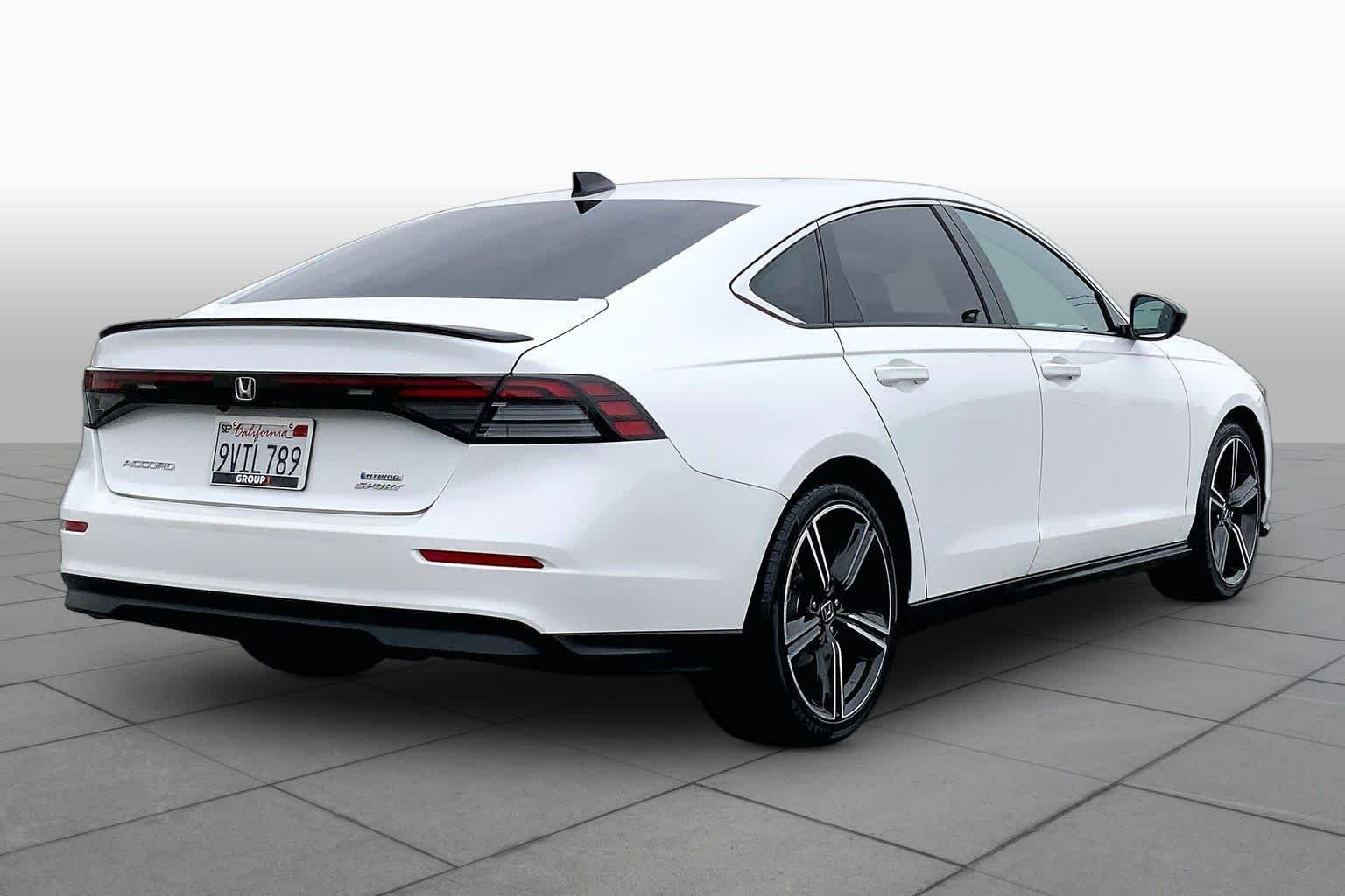 Used 2025 Platinum White Pearl Honda Sport image 12