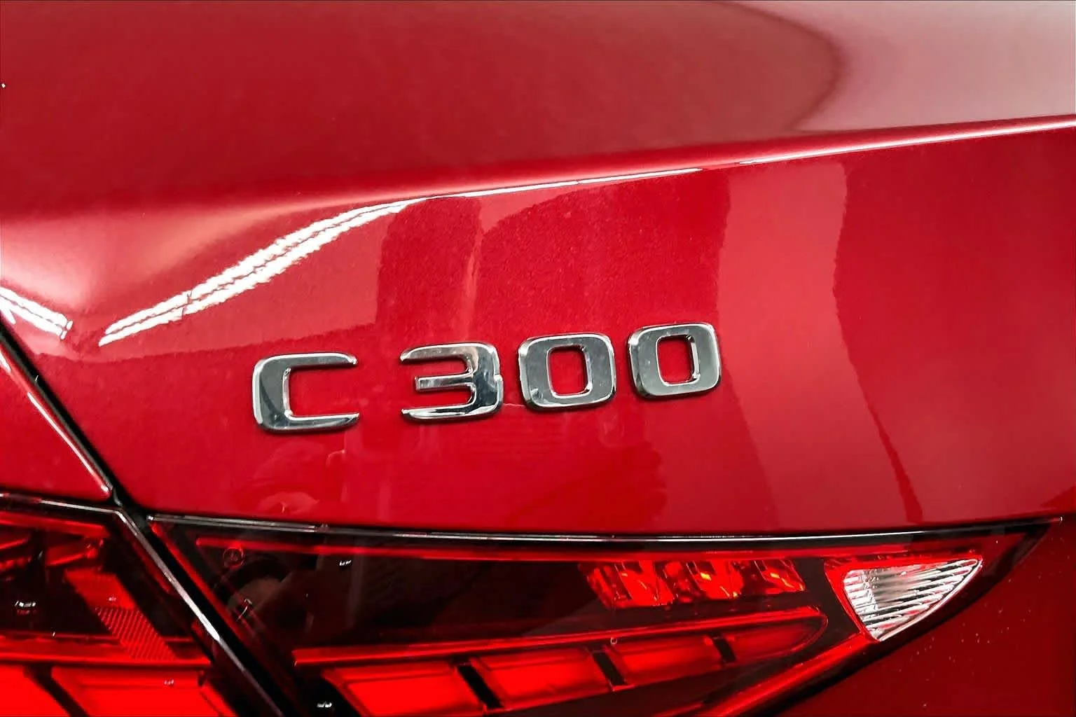 New 2026 MANUFAKTUR Patagonia Red Metallic Mercedes-Benz C 300 image 7
