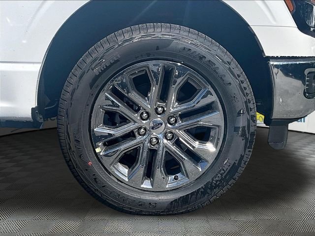 New 2026 Oxford White Ford XLT image 12