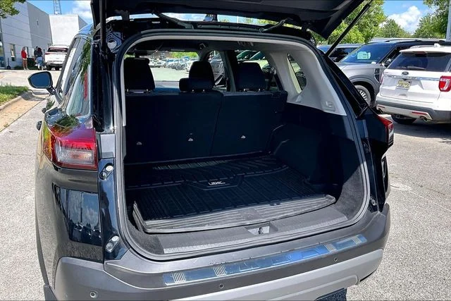 Used 2023 Black Nissan SV image 29