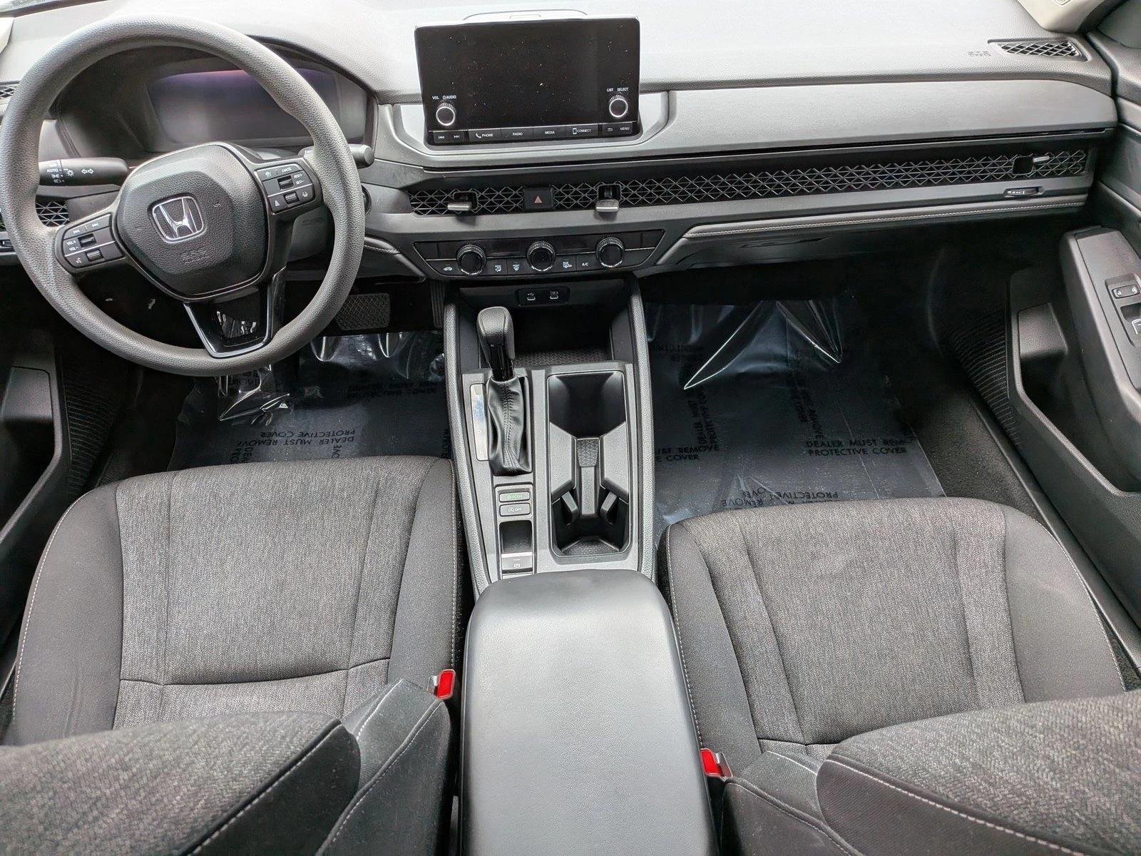 Used 2024 Platinum White Pearl Honda EX image 14