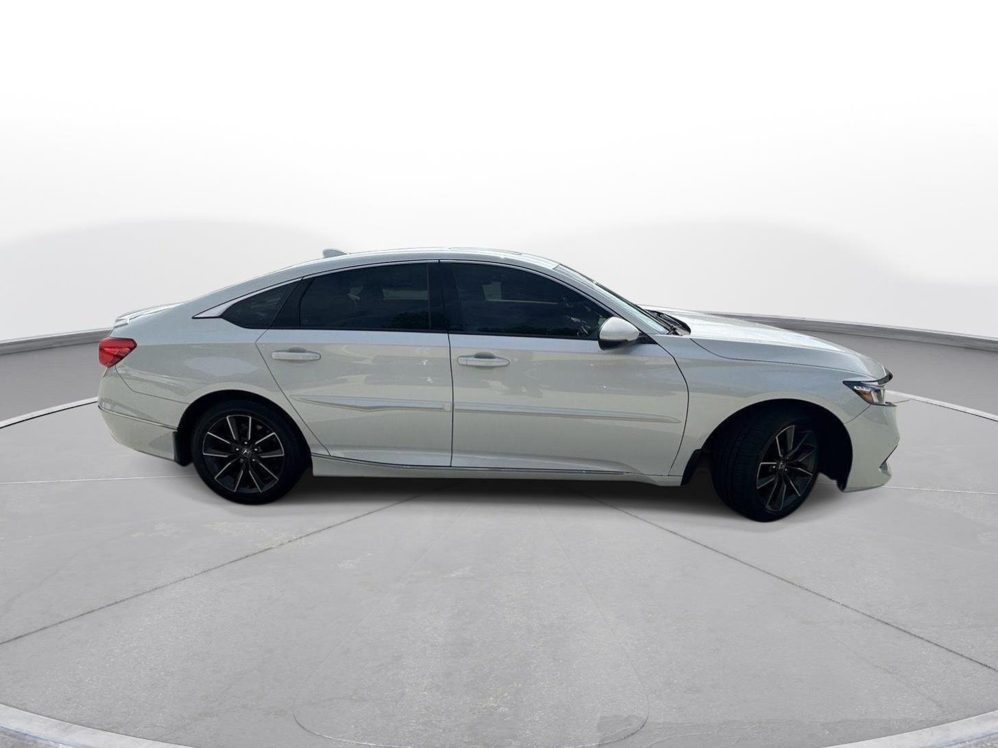 Used 2021 Platinum White Pearl Honda EX-L image 5