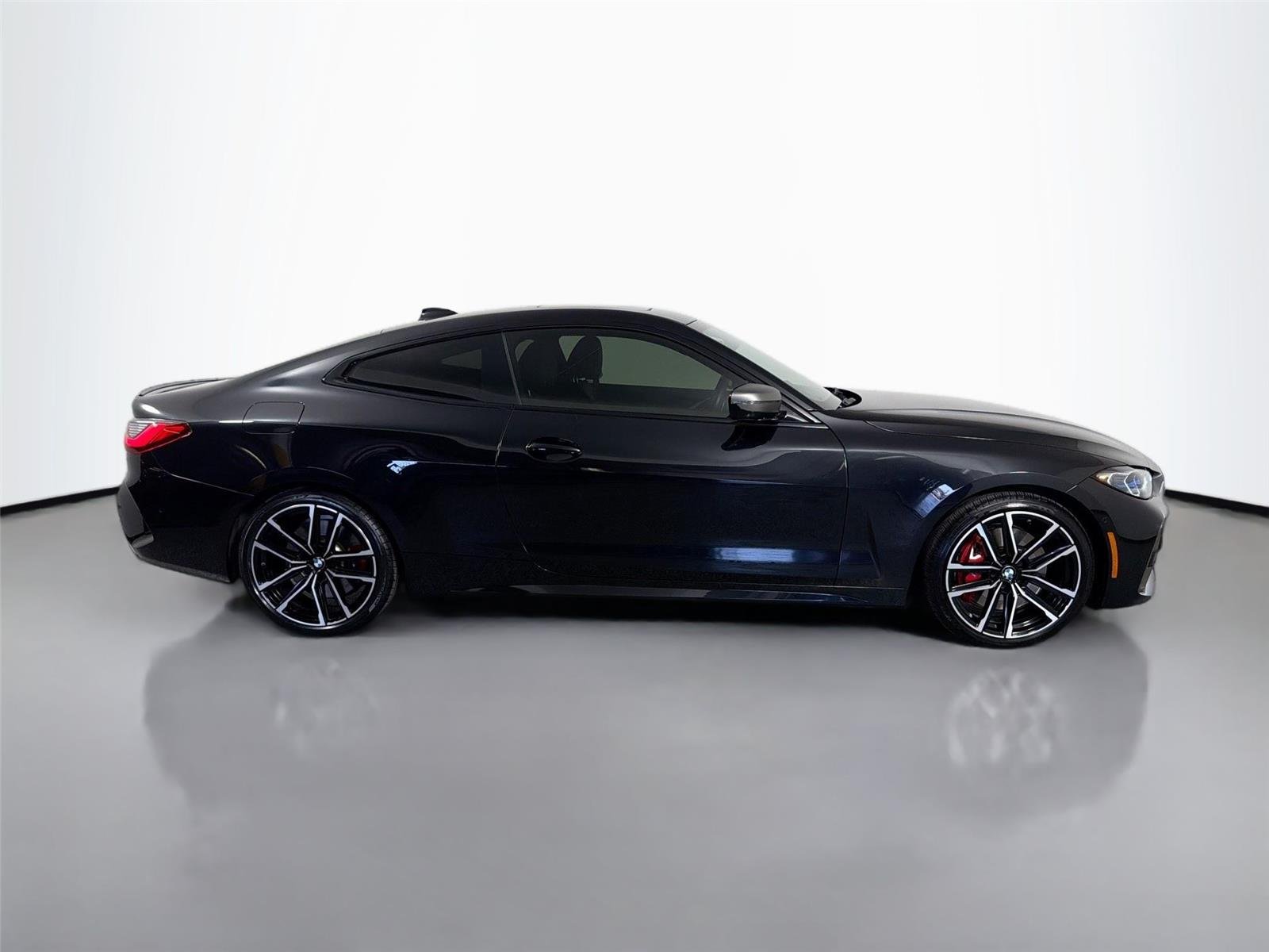 Used 2021 Black Sapphire Metallic BMW M440i xDrive image 4
