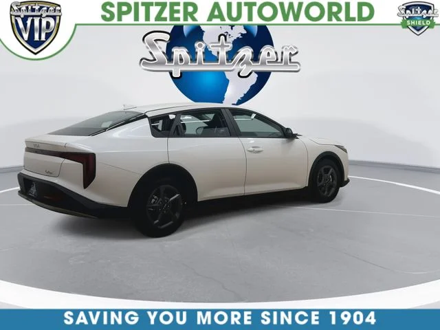New 2026 Snow White Pearl Kia LXS image 9
