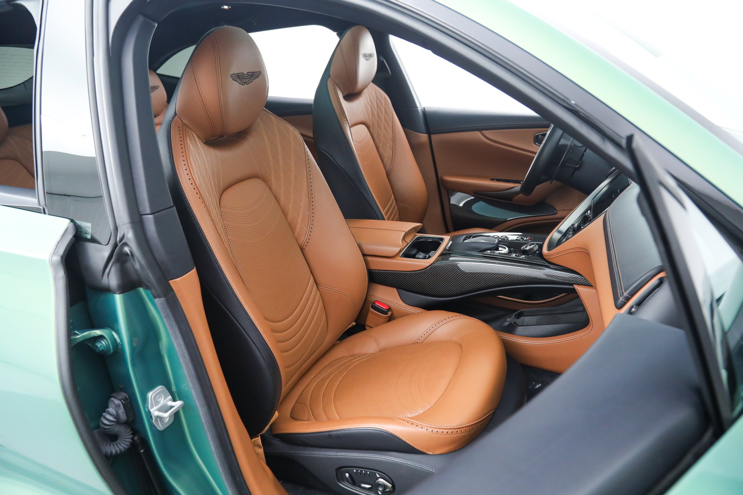 Used 2023 Green Aston Martin 707 image 16