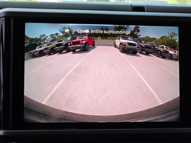 New 2026 Bright White Clear-Coat Exterior Paint Jeep Sport image 22