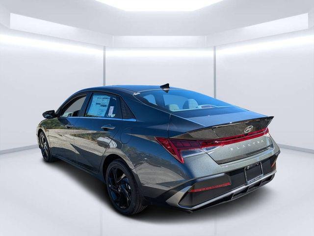 New 2026 Gray Hyundai SEL Sport Premium image 5