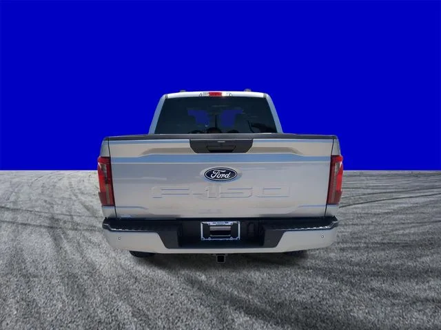 New 2026 Iconic Silver Metallic Ford XLT image 5