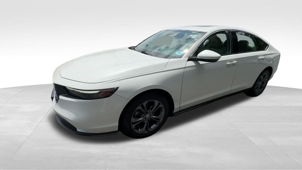 Used 2023  Honda EX image 9