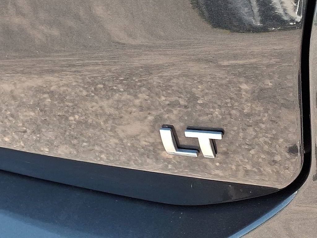 Used 2018 NIGHTFALL GRAY METALLIC Chevrolet LT image 31