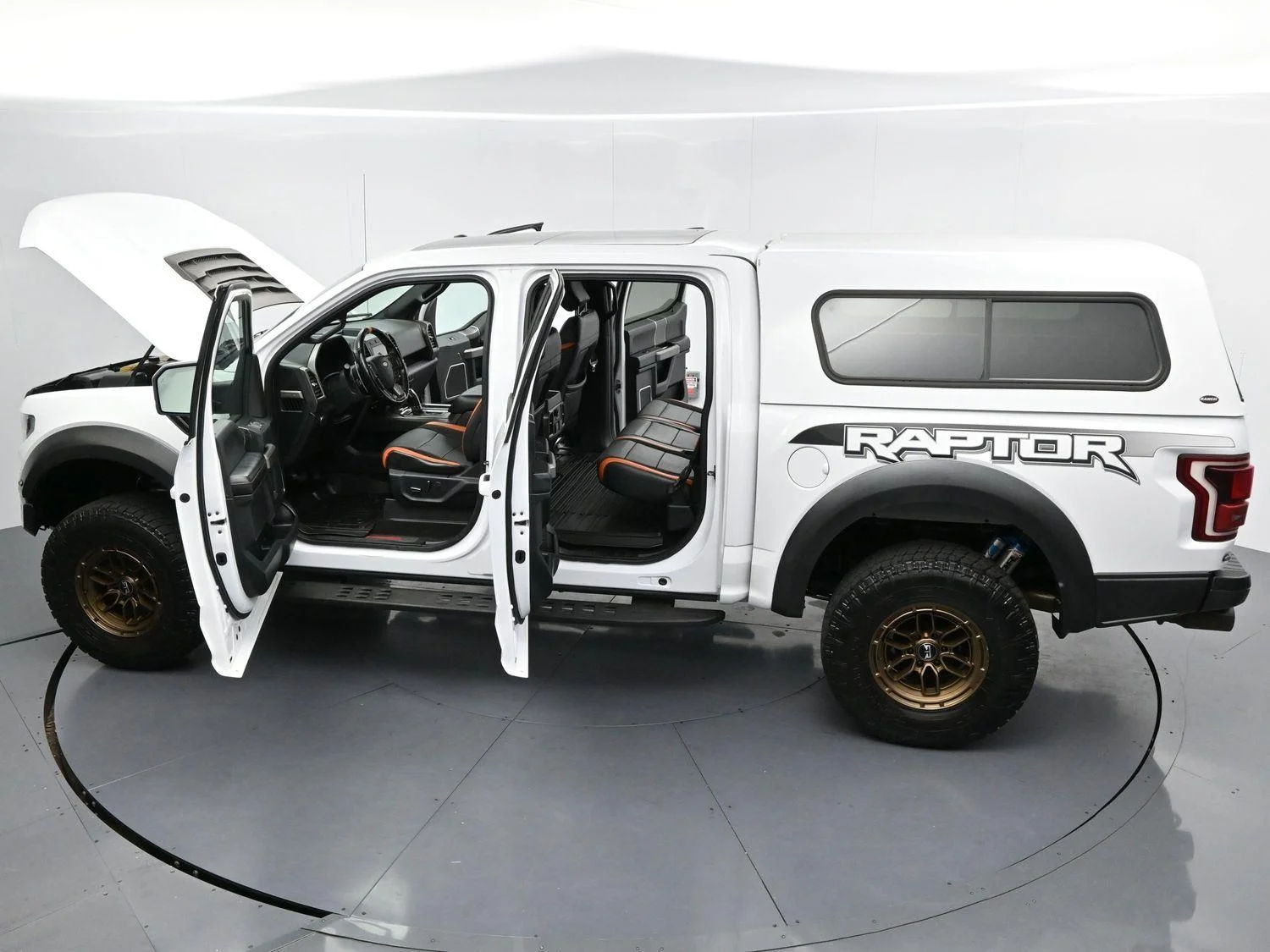 Used 2018 Oxford White Ford Raptor image 49