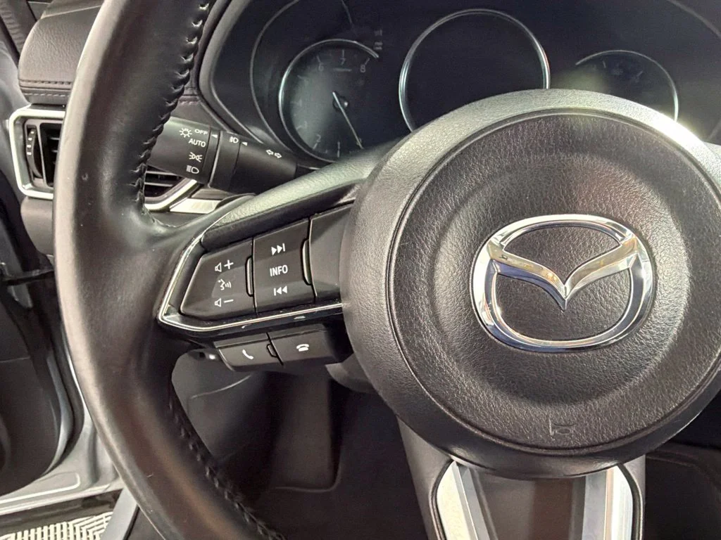 Used 2020 Sonic Silver Metallic Mazda Grand Touring image 28