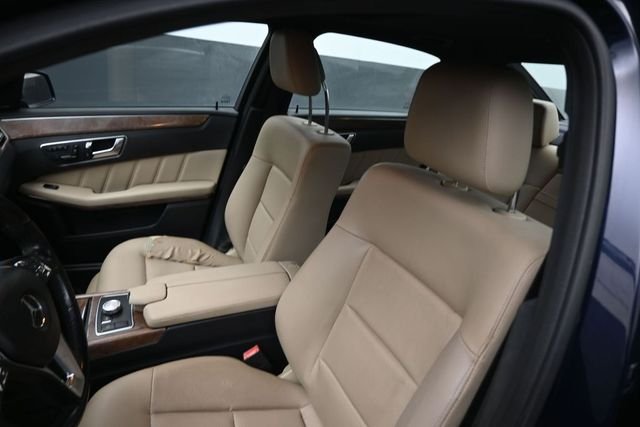 Used 2013  Mercedes-Benz E 350 image 19