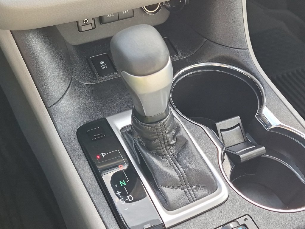 Used 2018 Silver Toyota Limited Platinum image 20
