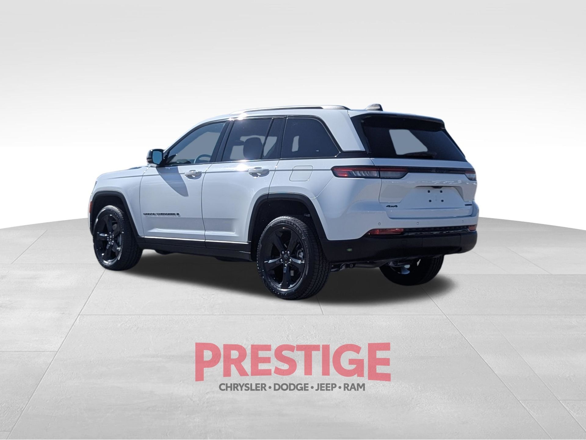 Used 2024 White Jeep Limited image 13