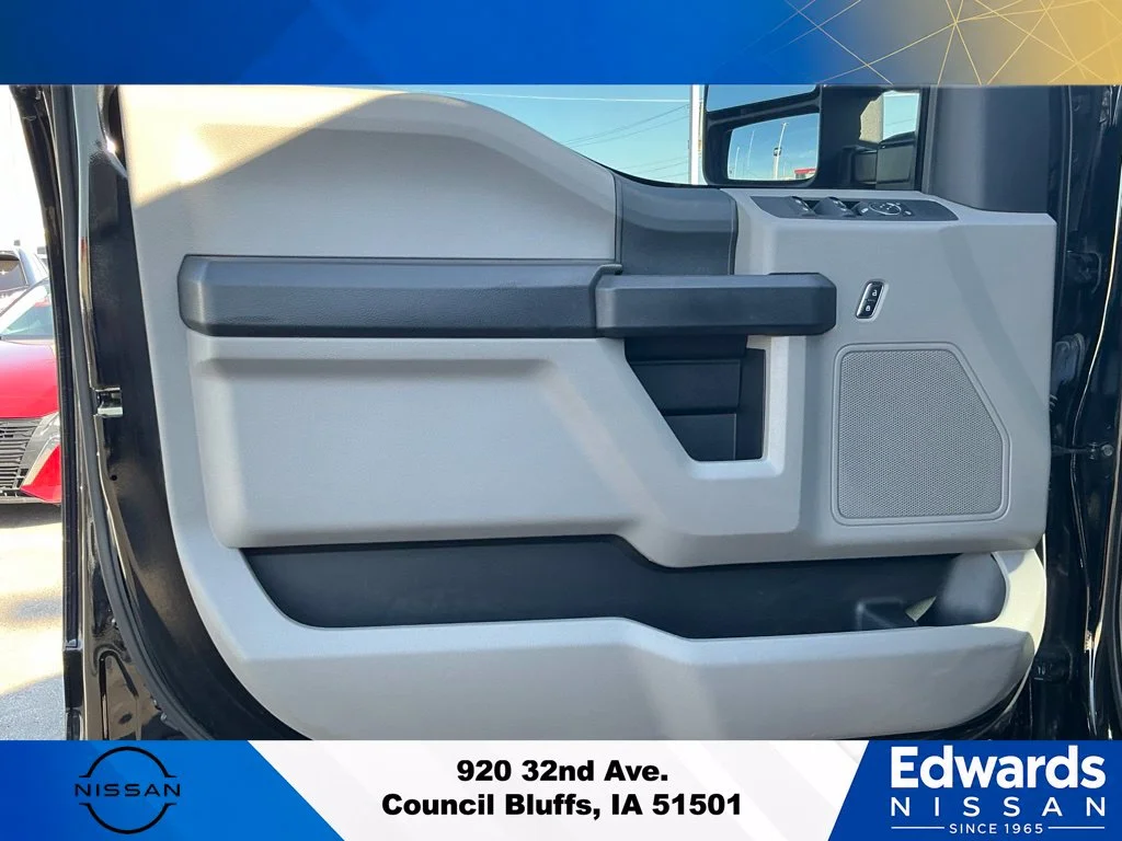 Used 2017 Black Ford XLT image 22