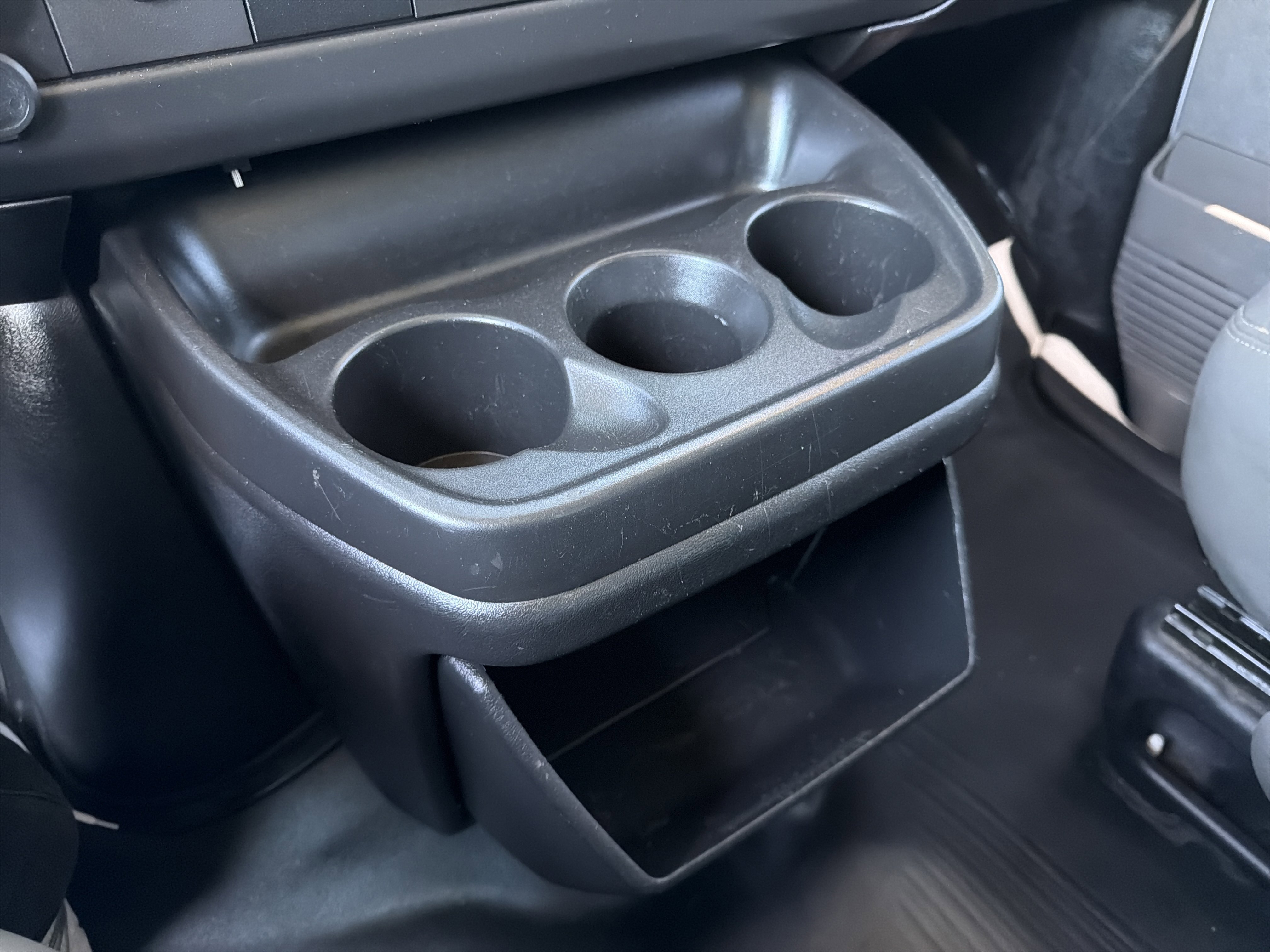 Used 2018 Summit White Chevrolet  image 19